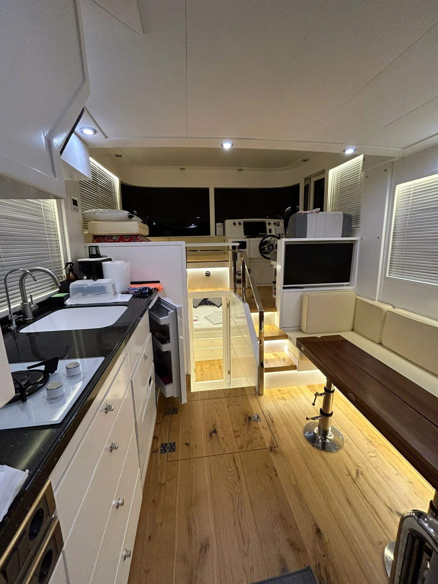 CUSTOM TRAWLER görsel 32