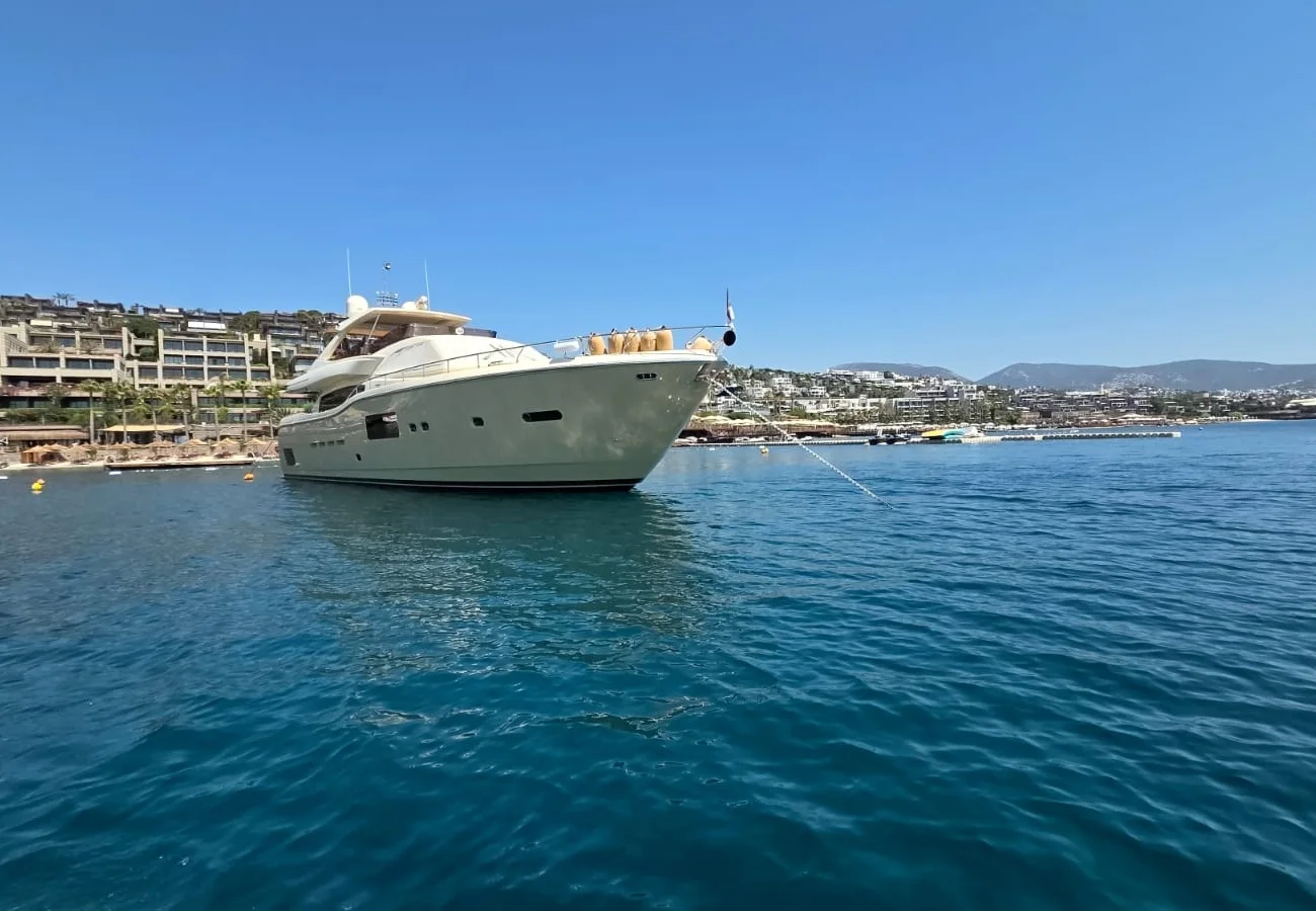 FERRETTI 840 ALTURA görsel 18