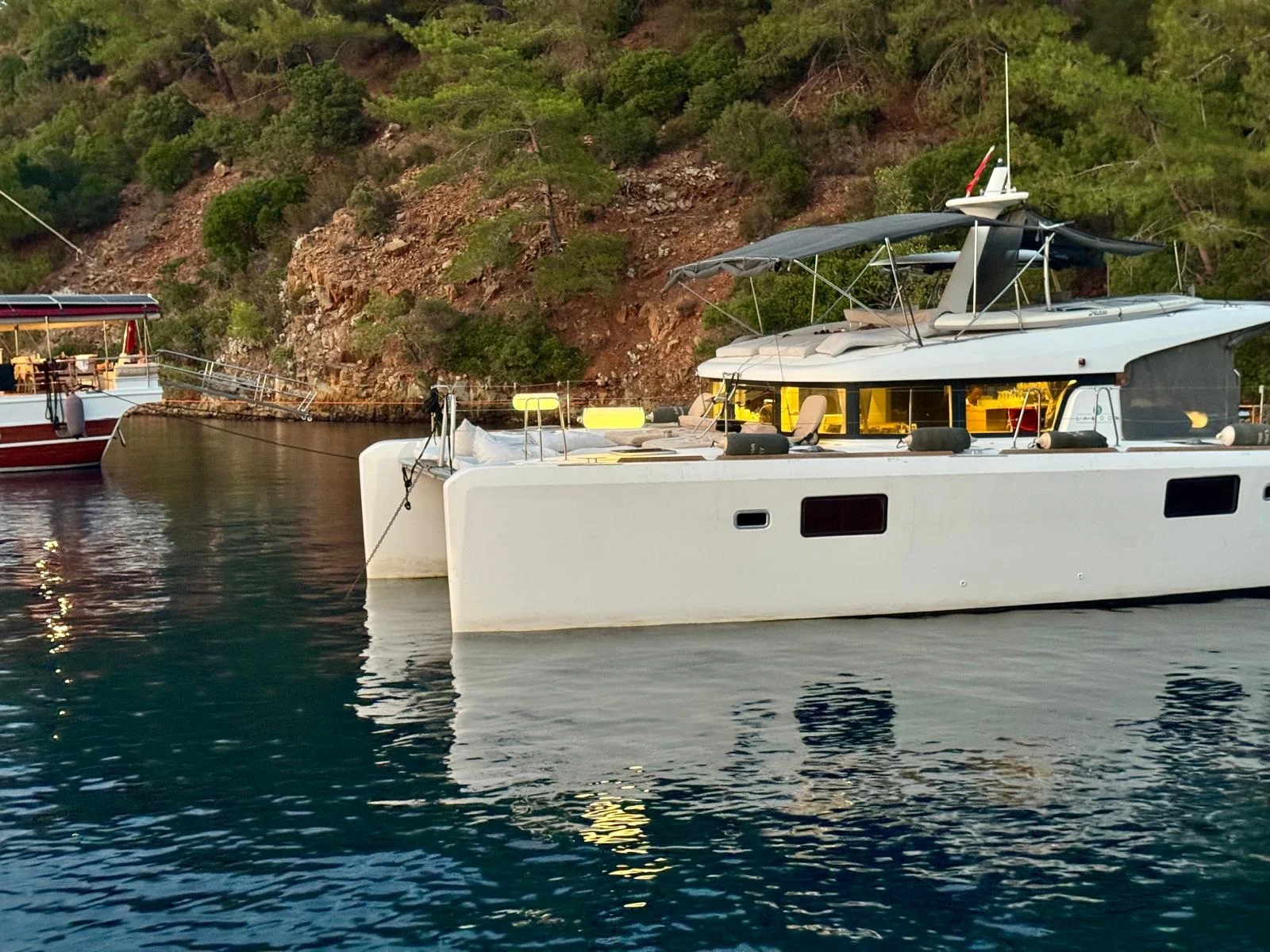 LAGOON 40 POWER KATAMARAN görsel 3