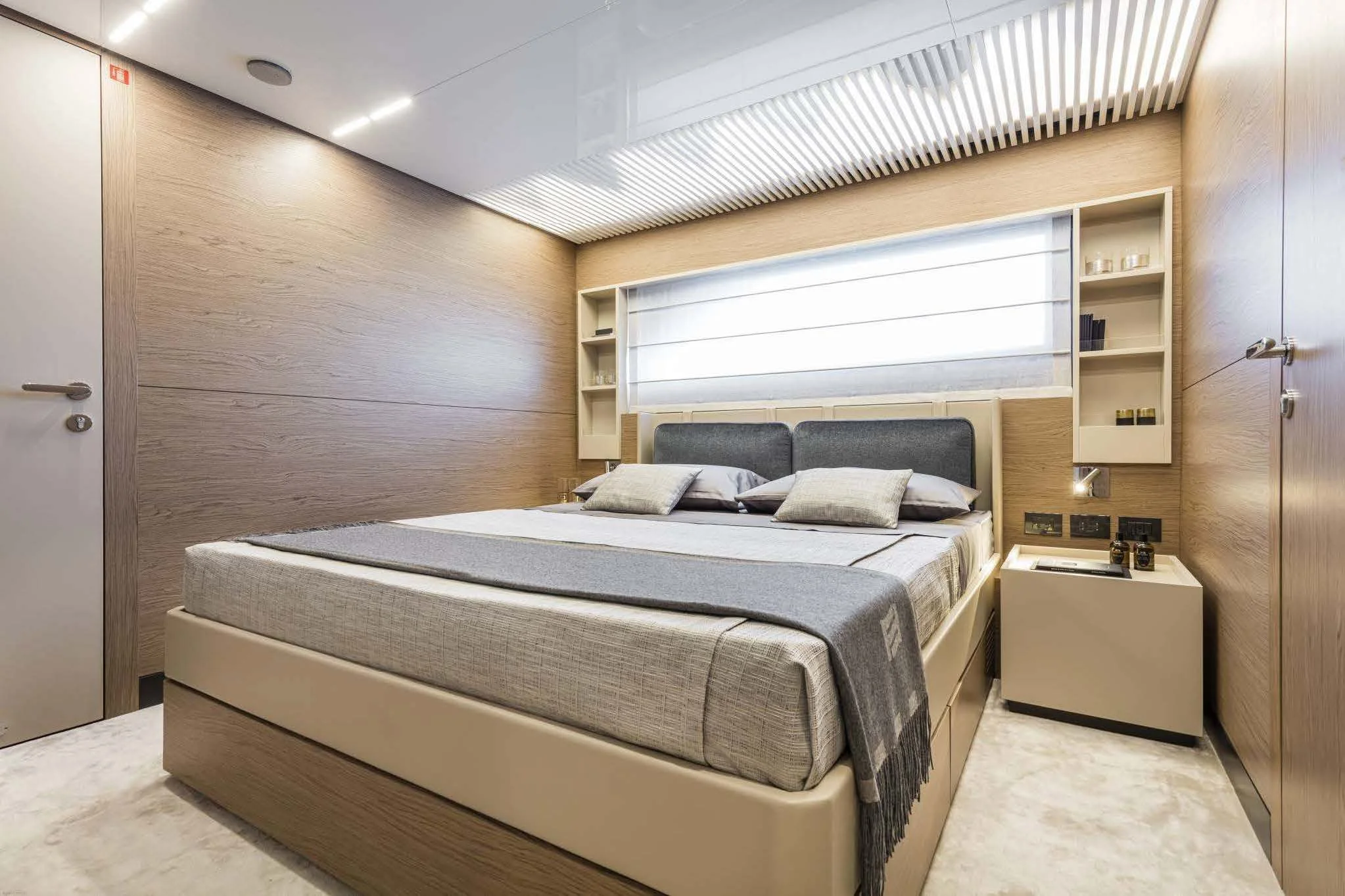 FERRETTI 920 görsel 9