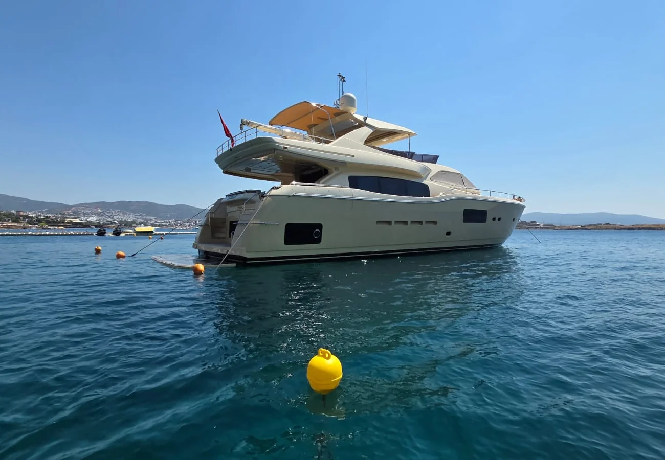 FERRETTI 840 ALTURA görsel 5