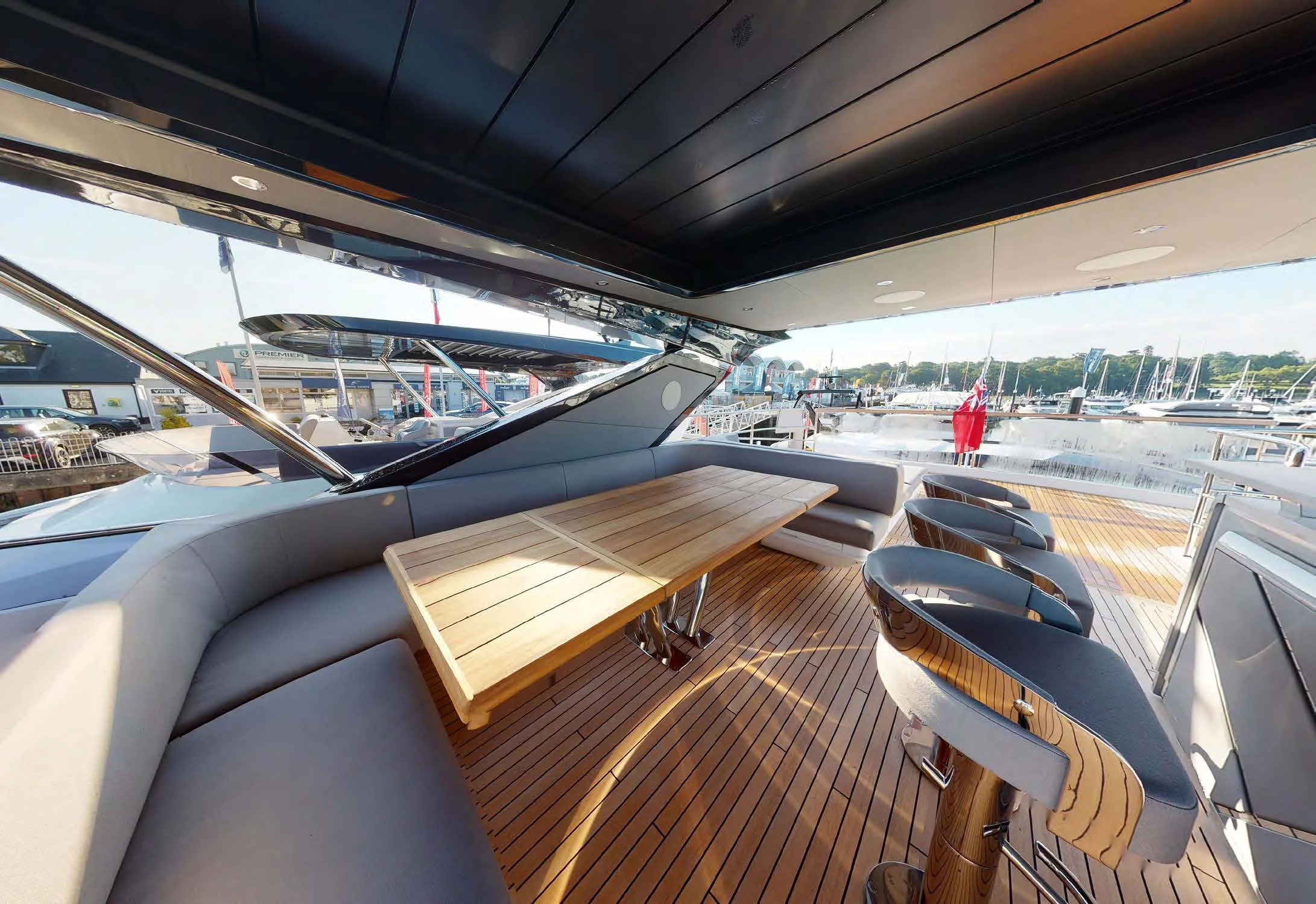 SUNSEEKER 88 YACHT görsel 13