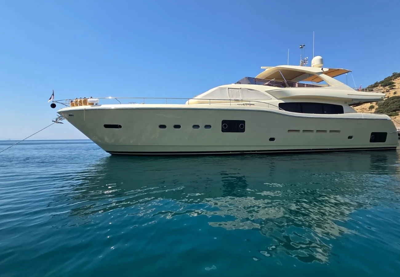 FERRETTI 840 ALTURA görsel 12