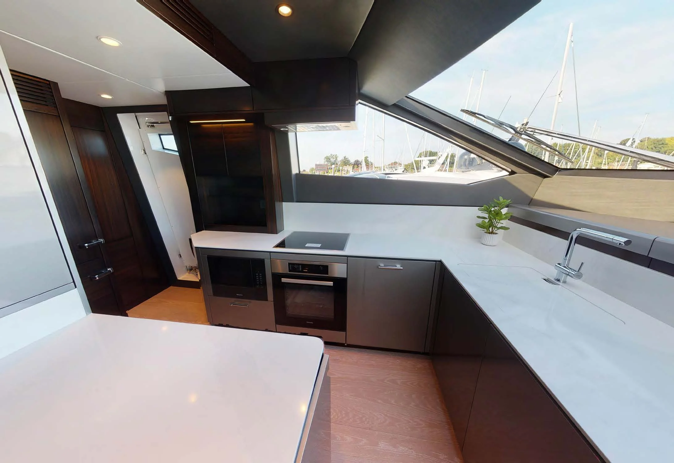 SUNSEEKER 88 YACHT görsel 26