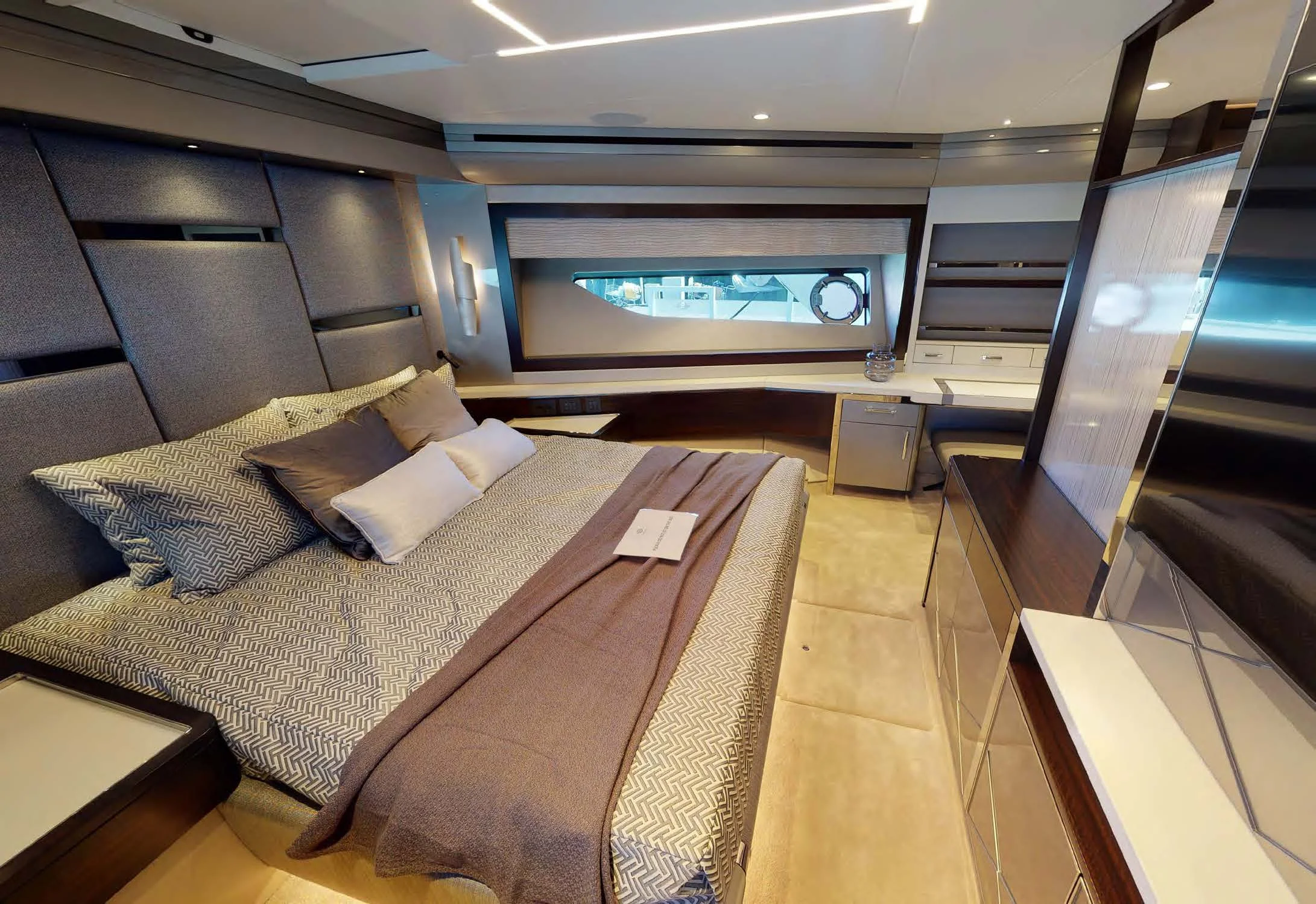SUNSEEKER 88 YACHT görsel 33