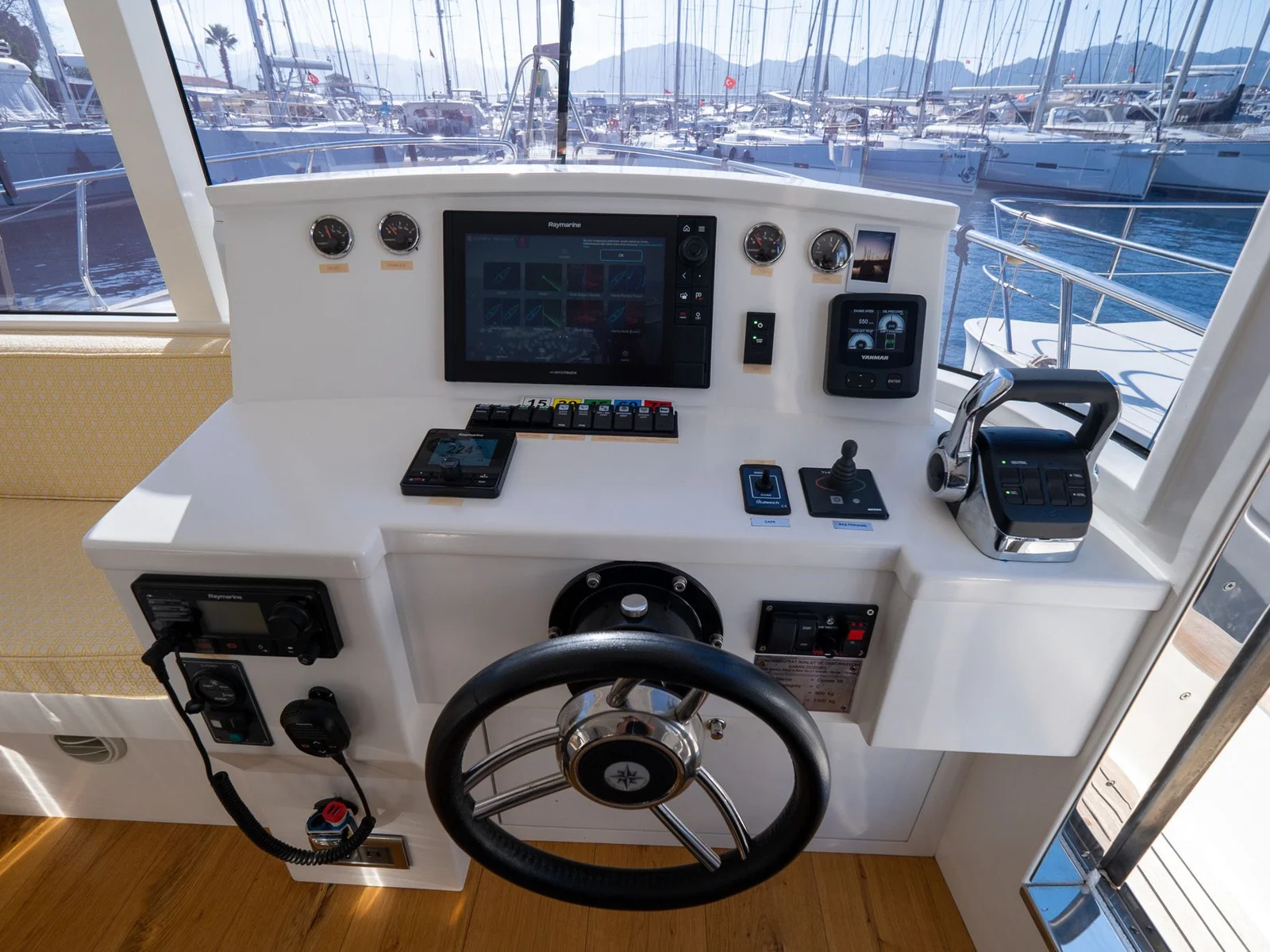 CUSTOM TRAWLER görsel 41