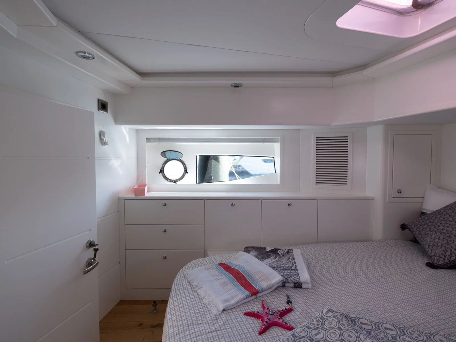CUSTOM TRAWLER görsel 51