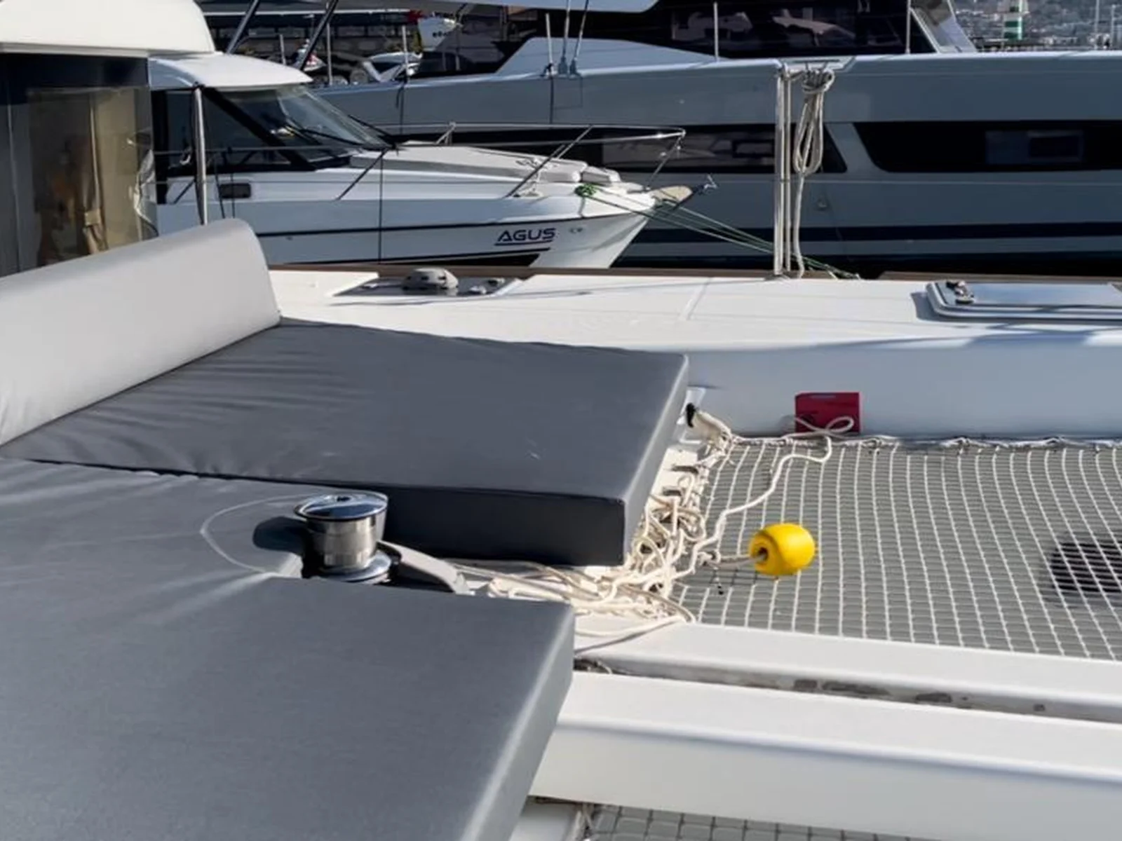 LAGOON 40 POWER KATAMARAN görsel 5