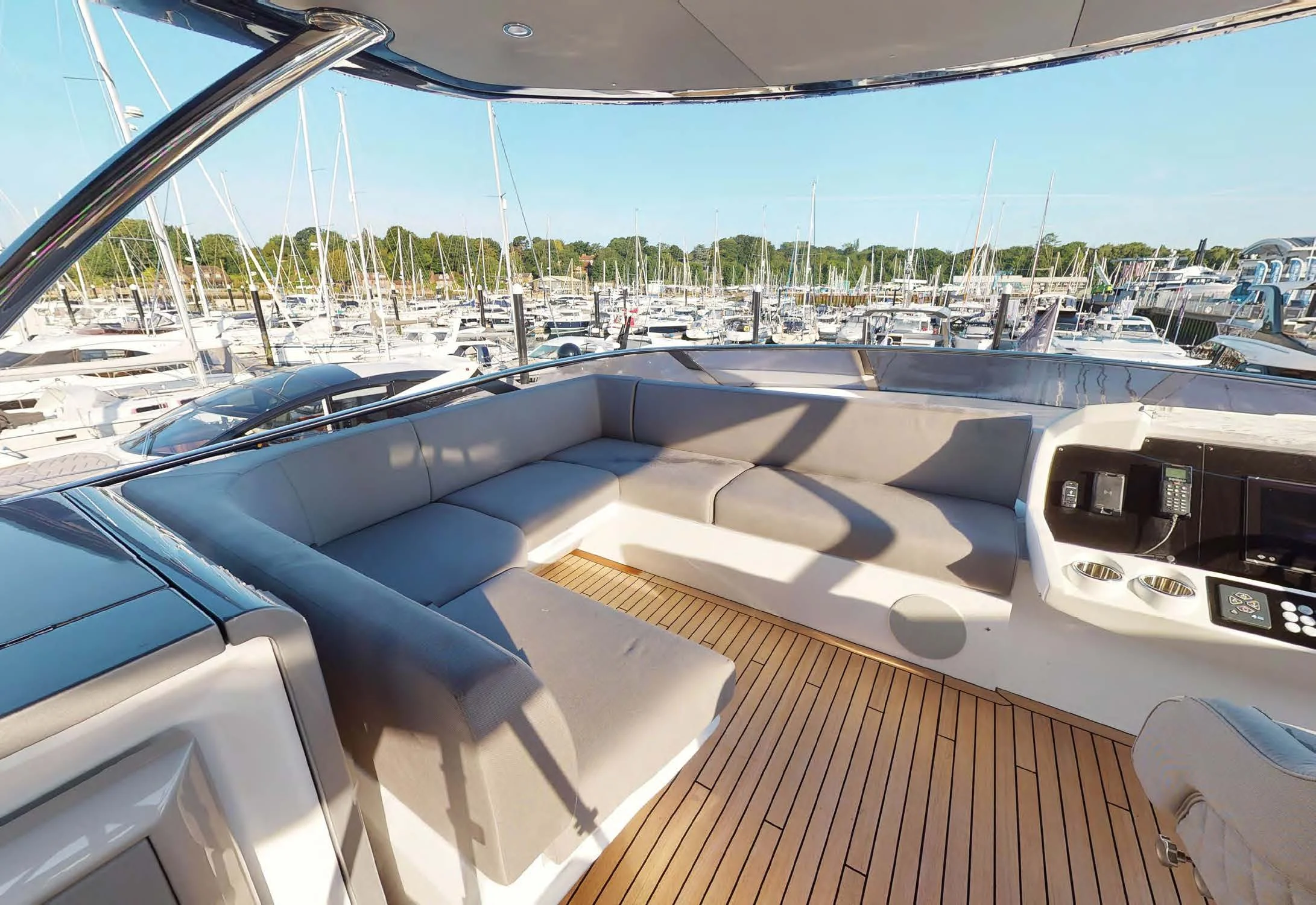 SUNSEEKER 88 YACHT görsel 14