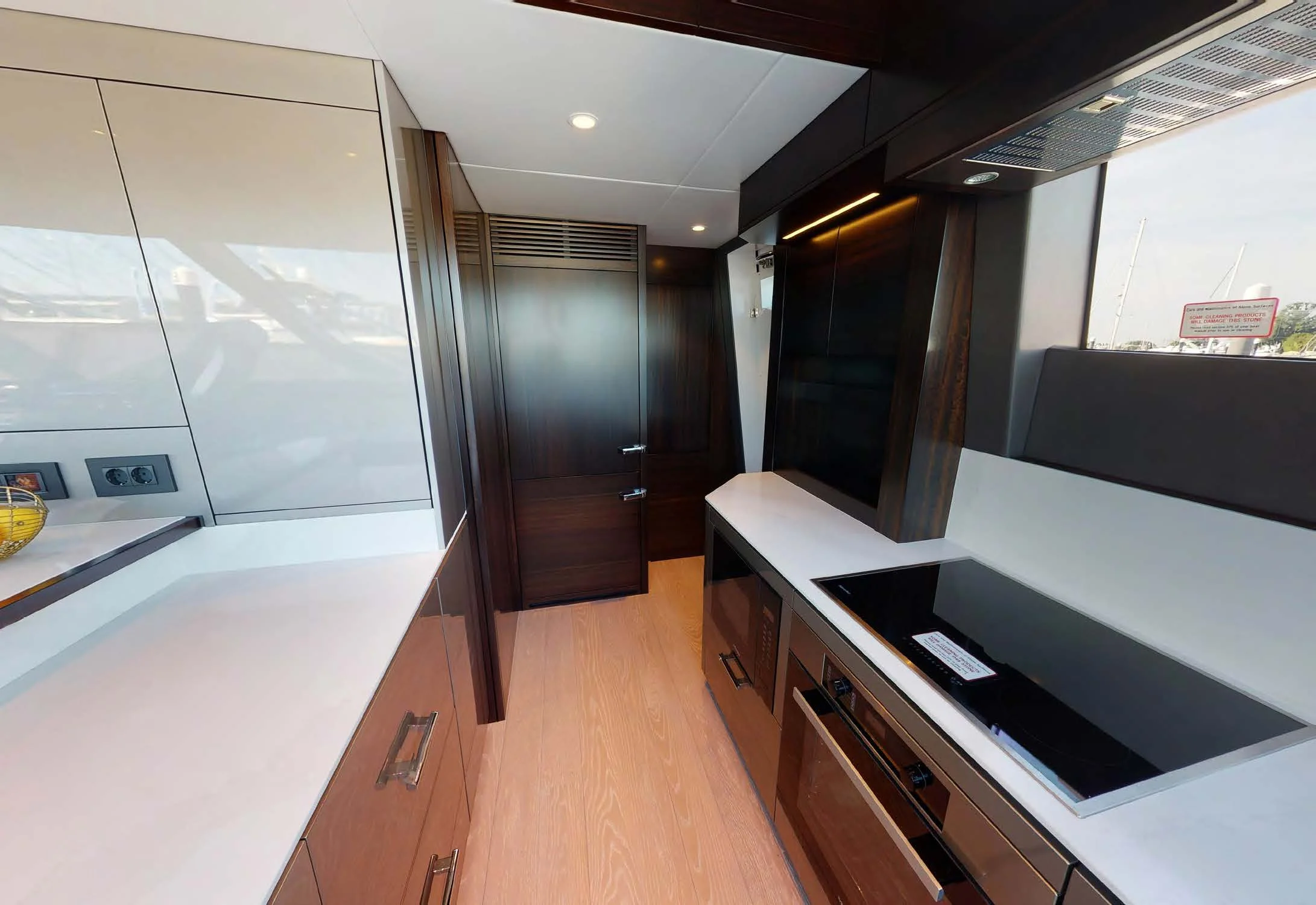 SUNSEEKER 88 YACHT görsel 27