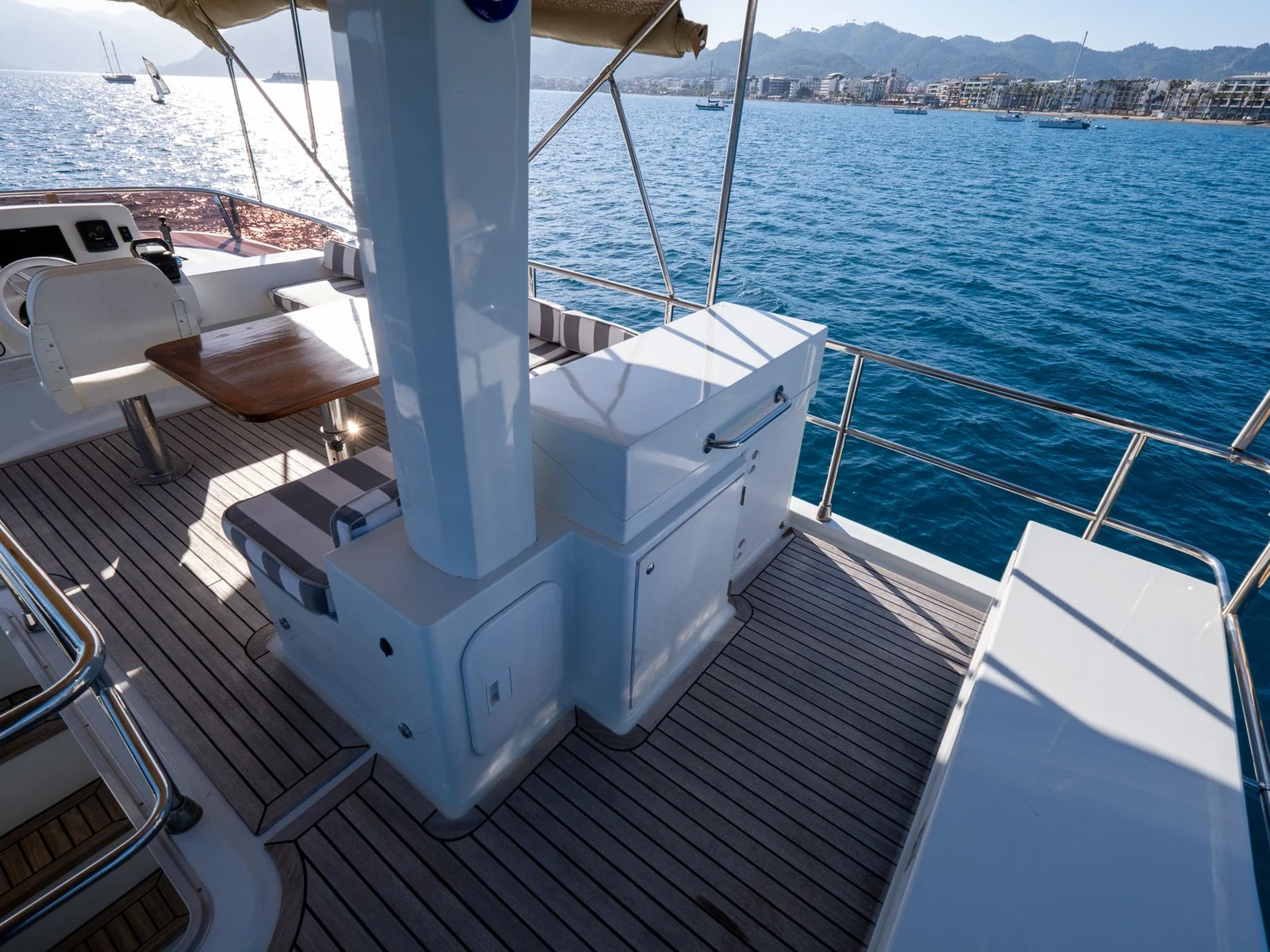 CUSTOM TRAWLER görsel 25