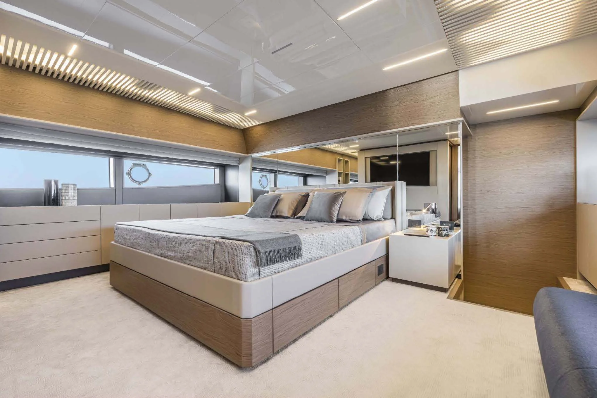 FERRETTI 920 görsel 6