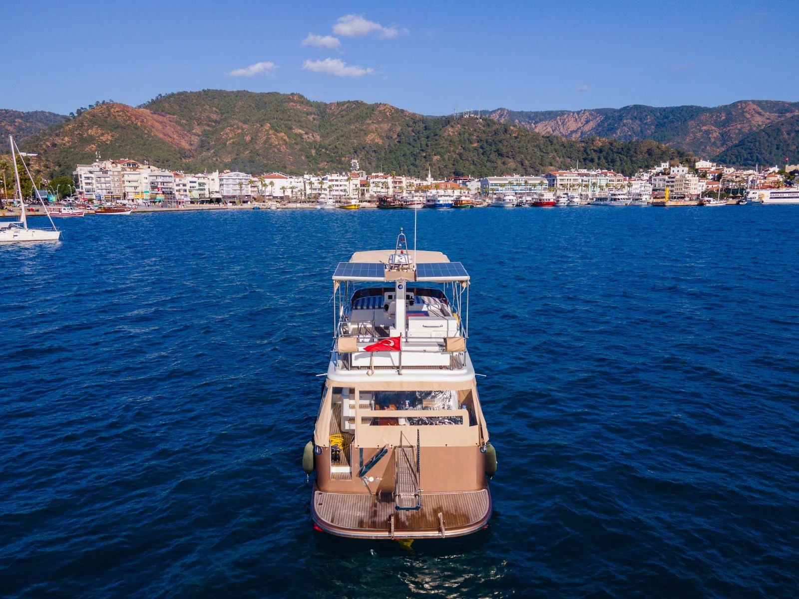 CUSTOM TRAWLER görsel 5