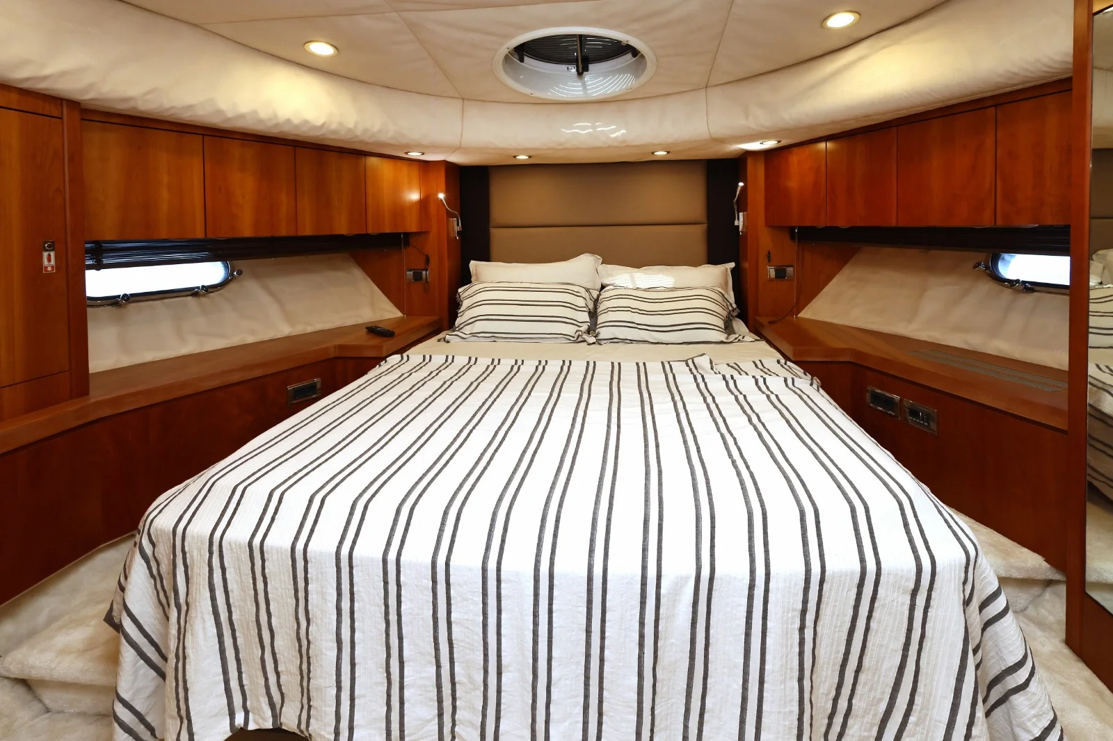 SUNSEEKER MANHATTAN 63 görsel 29