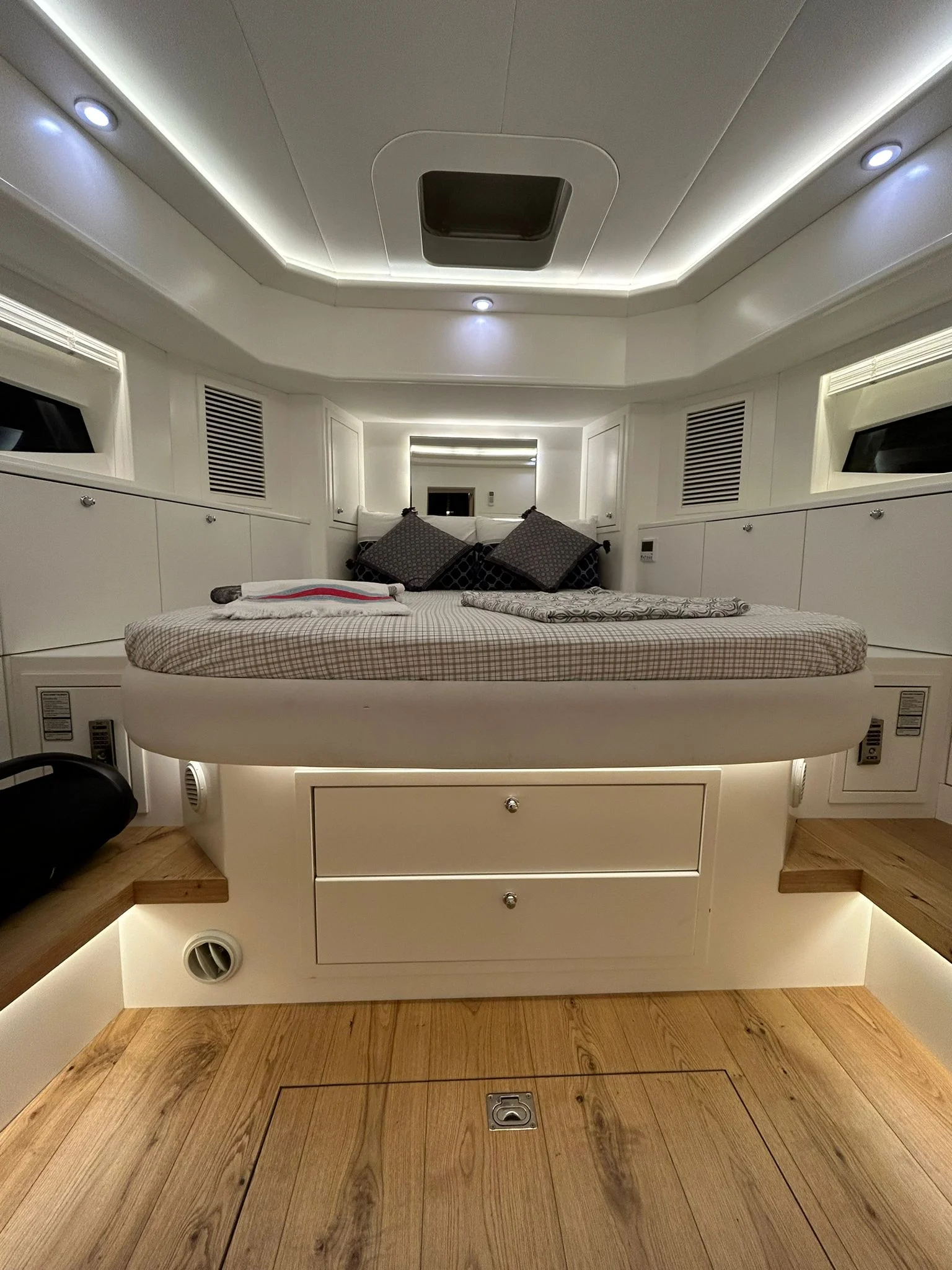 CUSTOM TRAWLER görsel 46