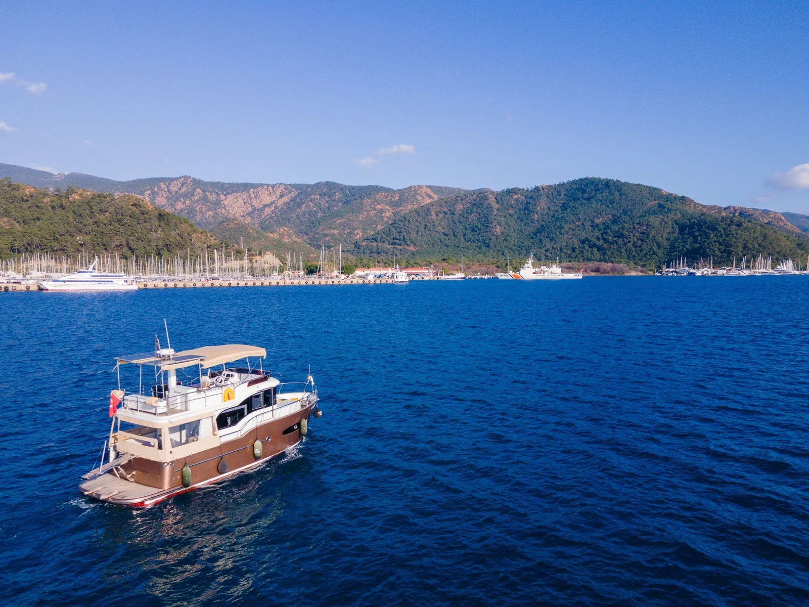 CUSTOM TRAWLER görsel 12