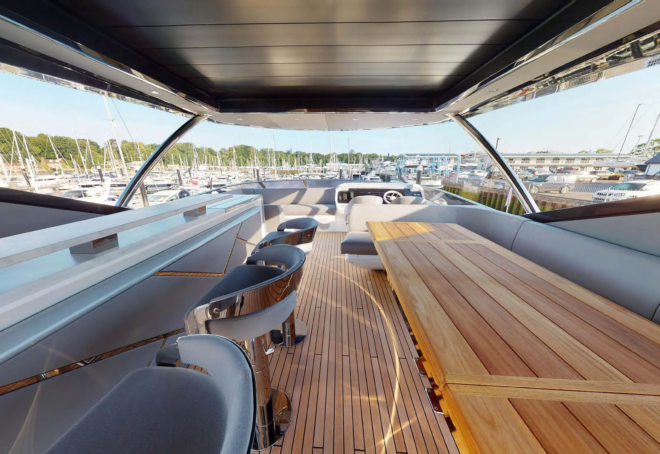SUNSEEKER 88 YACHT görsel 12